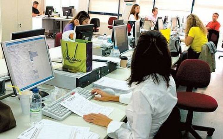 &Alpha;&nu;&alpha;&gamma;&nu;ώ&rho;&iota;&sigma;&eta; &omega;&sigmaf; 3 &pi;&lambda;&alpha;&sigma;&mu;&alpha;&tau;&iota;&kappa;ά &chi;&rho;ό&nu;&iota;&alpha; &sigma;&epsilon; &delta;&eta;&mu;ό&sigma;&iota;&omicron;&upsilon;&sigmaf; &upsilon;&pi;&alpha;&lambda;&lambda;ή&lambda;&omicron;&upsilon;&sigmaf; &pi;&omicron;&upsilon; &tau;ί&theta;&epsilon;&nu;&tau;&alpha;&iota; &sigma;&epsilon; &delta;&iota;&alpha;&theta;&epsilon;&sigma;&iota;&mu;ό&tau;&eta;&tau;&alpha;