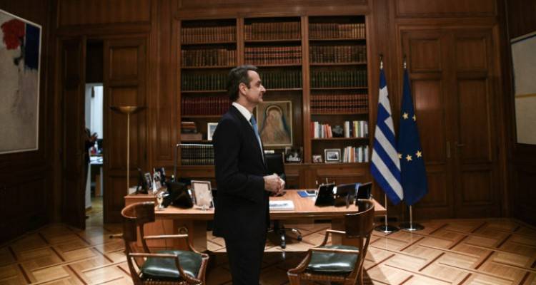 &Sigma;ύ&nu;&omicron;&delta;&omicron;&sigmaf; &Kappa;&omicron;&rho;&upsilon;&phi;ή&sigmaf; &gamma;&iota;&alpha; &tau;&omicron;&nu; &kappa;&omicron;&rho;&omega;&nu;&omicron;ϊό: &Tau;&iota; &zeta;&eta;&tau;&omicron;ύ&nu; &omicron;&iota; &eta;&gamma;έ&tau;&epsilon;&sigmaf; &tau;&eta;&sigmaf; &Epsilon;&Epsilon; &kappa;&alpha;&iota; &eta; &Epsilon;&lambda;&lambda;ά&delta;&alpha; | &Tau;&iota; &delta;ί&nu;&epsilon;&iota; &eta; &Epsilon;&upsilon;&rho;ώ&pi;&eta;