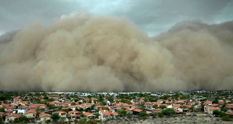 Η στιγμή που τεράστιο τείχος σκόνης «καταπίνει» περιοχές του Φοίνιξ - Δείτε βίντεο