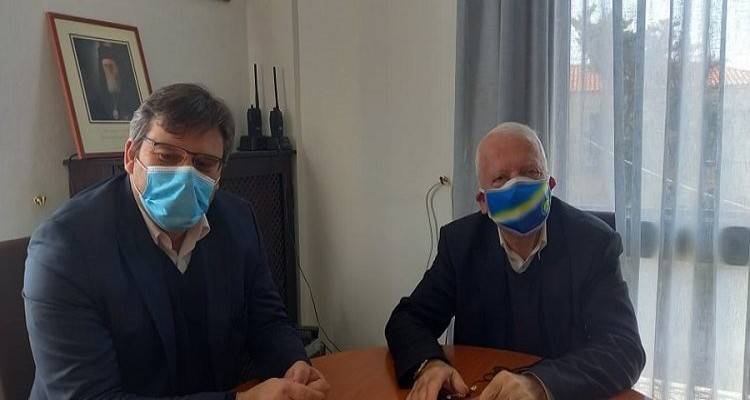 &Mu;&omicron;&upsilon;&tau;&zeta;&omicron;ύ&rho;&eta;&sigmaf; &kappa;&alpha;&iota; &Mu;&alpha;&rho;&iota;&nu;ά&kappa;&eta;&sigmaf; &epsilon;ύ&chi;&omicron;&nu;&tau;&alpha;&iota; &sigma;&tau;&iota;&sigmaf; &Gamma;&upsilon;&nu;&alpha;ί&kappa;&epsilon;&sigmaf; &mu;&epsilon; &alpha;&phi;&omicron;&rho;&mu;ή &tau;&eta;&nu; &pi;&alpha;&gamma;&kappa;ό&sigma;&mu;&iota;&alpha; &eta;&mu;έ&rho;&alpha; &tau;&omicron;&upsilon;&sigmaf;