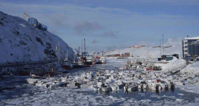 &Tau;&iota; &theta;&alpha; &kappa;ά&nu;&epsilon;&iota; &eta; &Epsilon;&upsilon;&rho;ώ&pi;&eta; &mu;&epsilon; &tau;&iota;&sigmaf; &alpha;&pi;&epsilon;&iota;&lambda;έ&sigmaf; &Tau;&rho;&alpha;&mu;&pi; &gamma;&iota;&alpha; &tau;&eta; &Gamma;&rho;&omicron;&iota;&lambda;&alpha;&nu;&delta;ί&alpha; -&Pi;ώ&sigmaf; &mu;&pi;&omicron;&rho;&epsilon;ί &nu;&alpha; &alpha;&nu;&tau;&iota;&delta;&rho;ά&sigma;&epsilon;&iota;, &tau;&iota; &lambda;έ&nu;&epsilon; &epsilon;&iota;&delta;&iota;&kappa;&omicron;ί