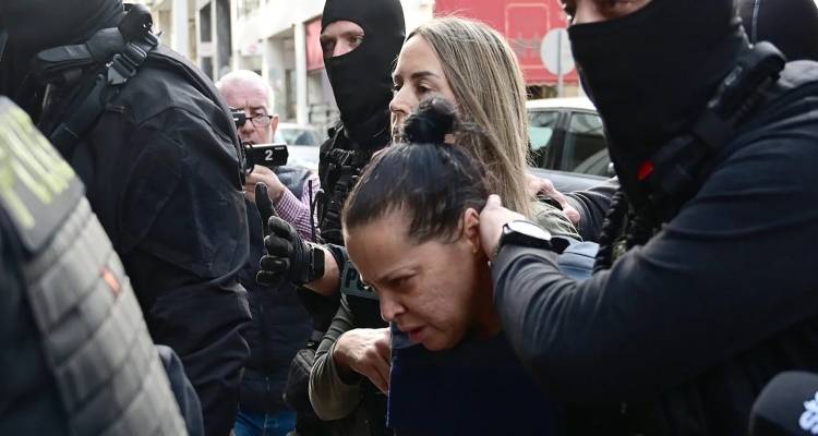 &Iota;&sigma;ό&beta;&iota;&alpha; &sigma;&tau;&eta;&nu; 47&chi;&rho;&omicron;&nu;&eta; &gamma;&iota;&alpha; &tau;&eta;&nu; ά&gamma;&rho;&iota;&alpha; &delta;&omicron;&lambda;&omicron;&phi;&omicron;&nu;ί&alpha; &tau;&eta;&sigmaf; &pi;&epsilon;&theta;&epsilon;&rho;ά&sigmaf; &tau;&eta;&sigmaf; &sigma;&tau;&eta; &Sigma;&alpha;&lambda;&alpha;&mu;ί&nu;&alpha; -&Epsilon;ί&chi;&epsilon; &sigma;&tau;ή&sigma;&epsilon;&iota; &sigma;&kappa;&eta;&nu;&iota;&kappa;ό &lambda;&eta;&sigma;&tau;&epsilon;ί&alpha;&sigmaf;