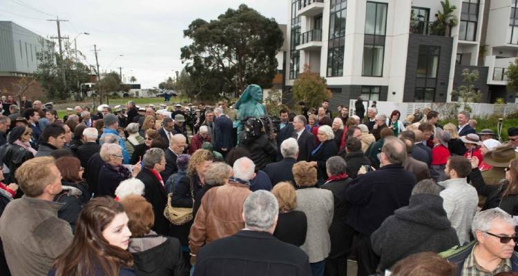 &Alpha;&kappa;&upsilon;&rho;ώ&theta;&eta;&kappa;&epsilon; &kappa;&alpha;&iota; &phi;έ&tau;&omicron;&sigmaf; &eta; &epsilon;&kappa;&delta;ή&lambda;&omega;&sigma;&eta; &gamma;&iota;&alpha; &tau;&omicron; ANZAC &sigma;&tau;&eta;&nu; &Pi;&lambda;&alpha;&tau;&epsilon;ί&alpha; &Lambda;ή&mu;&nu;&omicron;&upsilon; &tau;&eta;&sigmaf; &Mu;&epsilon;&lambda;&beta;&omicron;ύ&rho;&nu;&eta;&sigmaf;