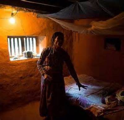 Εκεί, όπου οι γυναίκες εξορίζονται κάθε μήνα...