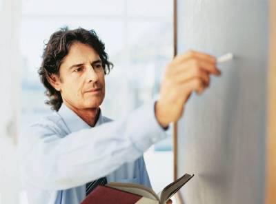 Υπεραριθμίες και τοποθέτηση εκπαιδευτικών στα σχολεία του Νομού Λέσβου