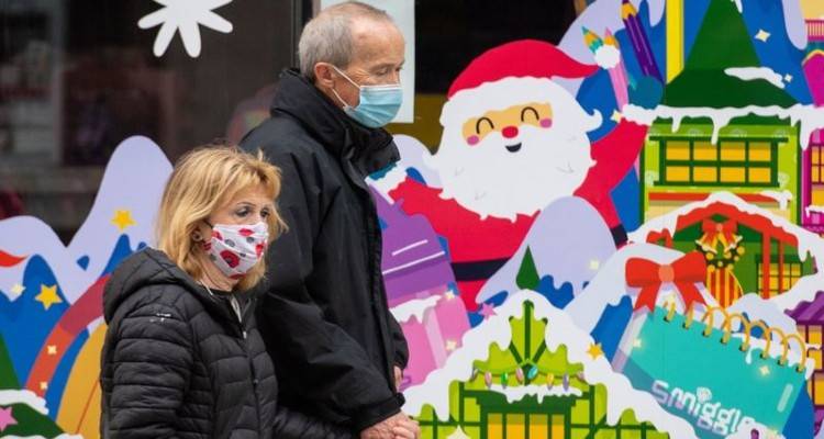 Κορονοϊός – Βρετανία: Χριστούγεννα με άρση του γενικού lockdown αλλά με αυστηρά τοπικά απαγορευτικά μέτρα