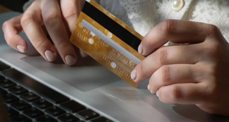 &Mu;&epsilon; &pi;&rho;&omicron;&pi;&lambda;&eta;&rho;&omega;&mu;έ&nu;&epsilon;&sigmaf; &kappa;ά&rho;&tau;&epsilon;&sigmaf; &tau;&alpha; &kappa;&omicron;&iota;&nu;&omega;&nu;&iota;&kappa;ά &epsilon;&pi;&iota;&delta;ό&mu;&alpha;&tau;&alpha; -&Lambda;&omicron;&tau;&alpha;&rho;ί&epsilon;&sigmaf; &kappa;&alpha;&iota; bonus &gamma;&iota;&alpha; &tau;&iota;&sigmaf; &alpha;&gamma;&omicron;&rho;έ&sigmaf; &pi;&rho;&omicron;ϊό&nu;&tau;&omega;&nu;