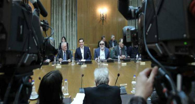 &Alpha;&xi;&iota;&omicron;&lambda;ό&gamma;&eta;&sigma;&eta; - &delta;&eta;&mu;&omicron;&sigma;&kappa;&omicron;&pi;ή&sigma;&epsilon;&iota;&sigmaf; &sigma;&phi;ί&gamma;&gamma;&omicron;&upsilon;&nu; &tau;&eta; &theta;&eta;&lambda;&iota;ά &sigma;&tau;&omicron;&hellip; &lambda;&alpha;&iota;&mu;ό &tau;&eta;&sigmaf; &kappa;&upsilon;&beta;έ&rho;&nu;&eta;&sigma;&eta;&sigmaf;