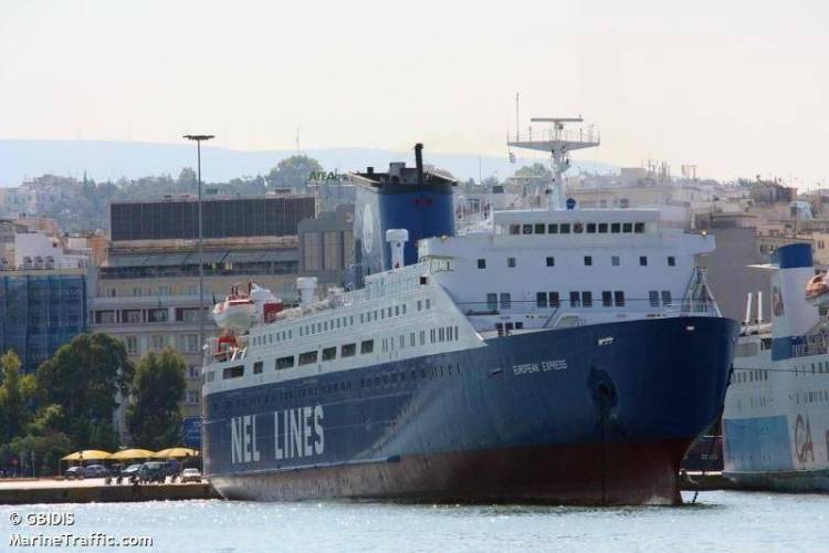 Τραγελαφικό: Βλάβη στο European. Παραμένει στη Σάμο