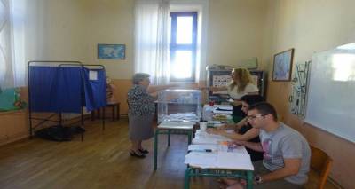 Στις κάλπες οι Λημνιοί για το κρίσιμο δημοψήφισμα | &quot;Άφαντη&quot; η εφορευτική επιτροπή σε εκλογικά τμήματα του νησιού (photos)