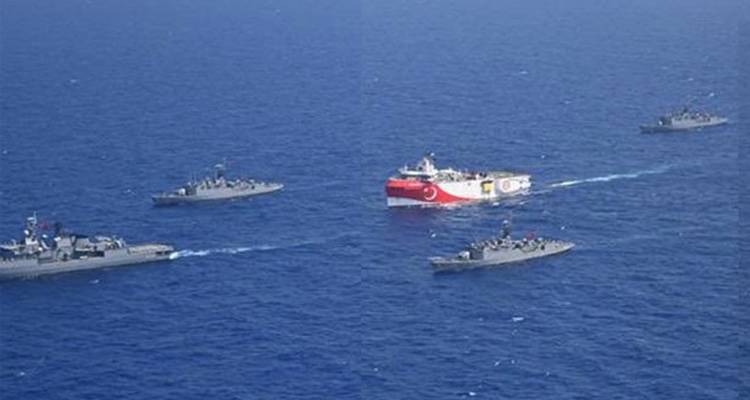 Ελληνοτουρκικά - Πόλεμος νεύρων με το Oruc Reis: Πλέει σε ελληνική υφαλοκρηπίδα