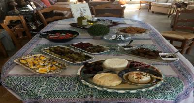 &Tau;&omicron; &Kappa;&tau;ή&mu;&alpha; Ό&lambda;&omicron;&nu; &sigma;&tau;&eta; &Lambda;ή&mu;&nu;&omicron; &pi;&rho;&omicron;&kappa;&alpha;&lambda;&epsilon;ί &kappa;&alpha;&iota; &pi;&rho;&omicron;&sigma;&kappa;&alpha;&lambda;&epsilon;ί &sigma;&epsilon; &gamma;&epsilon;ύ&sigma;&epsilon;&iota;&sigmaf; &kappa;&alpha;&iota; &sigma;&epsilon; &pi;&omicron;&iota;&kappa;&iota;&lambda;ί&epsilon;&sigmaf;.(photos)