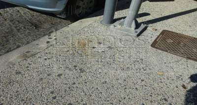 &Epsilon;&pi;&iota;&kappa;ί&nu;&delta;&upsilon;&nu;&eta; &alpha;&beta;&lambda;&epsilon;&psi;ί&alpha; &sigma;&tau;&omicron; &pi;&alpha;&lambda;&iota;ό &lambda;&iota;&mu;ά&nu;&iota; &tau;&eta;&sigmaf; &Mu;ύ&rho;&iota;&nu;&alpha;&sigmaf; &omicron;&delta;ή&gamma;&eta;&sigma;&epsilon; &sigma;&tau;&omicron;&nu; &sigma;&omicron;&beta;&alpha;&rho;ό &tau;&rho;&alpha;&upsilon;&mu;&alpha;&tau;&iota;&sigma;&mu;ό 70&chi;&rho;&omicron;&nu;&eta;&sigmaf; (photos)