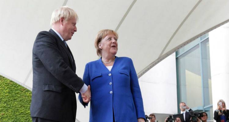 Μέρκελ, Τζόνσον κρατούν κλειστή την πόρτα της G7 στη Ρωσία