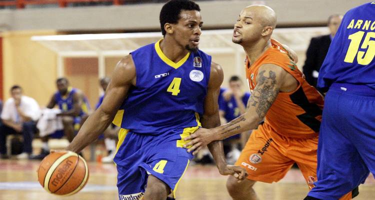 Ή&phi;&alpha;&iota;&sigma;&tau;&omicron;&sigmaf;: &Pi;ά&epsilon;&iota; &gamma;&iota;&alpha; &tau;&omicron;&nu; &Kappa;&lambda;&iota;&phi; &Chi;ά&mu;&omicron;&nu;&tau;&sigmaf;