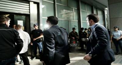 &Nu;έ&alpha; &mu;έ&tau;&rho;&alpha; &kappa;&alpha;&iota; &delta;&epsilon;&sigma;&mu;&epsilon;ύ&sigma;&epsilon;&iota;&sigmaf; &zeta;&eta;&tau;ά&epsilon;&iota; &eta; &tau;&rho;ό&iota;&kappa;&alpha;