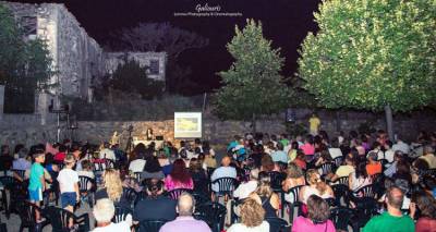 "&Eta; &Lambda;&eta;&mu;&nu;&iota;ά &Mu;&upsilon;&theta;&omicron;&lambda;&omicron;&gamma;ί&alpha; ..&sigma;&alpha;&nu; &Pi;&alpha;&rho;&alpha;&mu;ύ&theta;&iota;" (photos)
