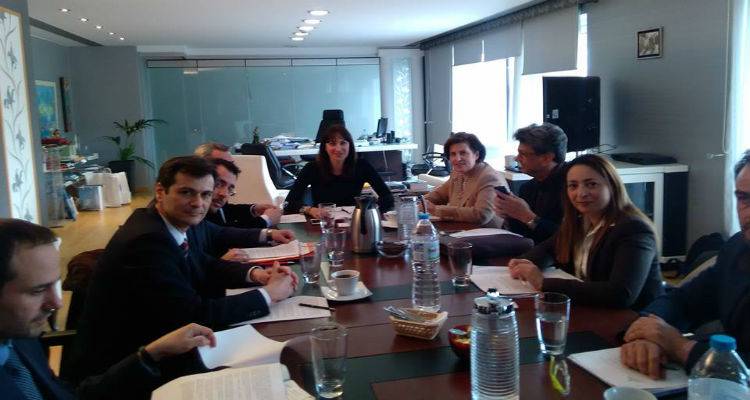 &Delta;&rho;ά&sigma;&epsilon;&iota;&sigmaf; &gamma;&iota;&alpha; &tau;&eta;&nu; &alpha;&nu;&tau;&iota;&mu;&epsilon;&tau;ώ&pi;&iota;&sigma;&eta; &tau;&omega;&nu; &sigma;&upsilon;&nu;&epsilon;&pi;&epsilon;&iota;ώ&nu; &tau;&omicron;&upsilon; &pi;&rho;&omicron;&sigma;&phi;&upsilon;&gamma;&iota;&kappa;&omicron;ύ &sigma;&tau;&omicron;&nu; &tau;&omicron;&upsilon;&rho;&iota;&sigma;&mu;ό &zeta;&eta;&tau;ά &eta; &Kappa;&alpha;&lambda;&omicron;&gamma;ή&rho;&omicron;&upsilon;