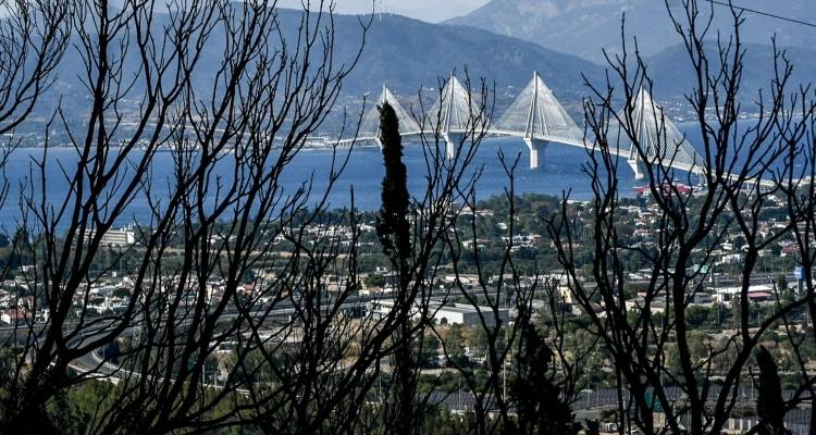 &Delta;&iota;ά&sigma;&pi;&alpha;&rho;&tau;&epsilon;&sigmaf; &epsilon;&sigma;&tau;ί&epsilon;&sigmaf; &sigma;&tau;&eta;&nu; &Pi;ά&tau;&rho;&alpha;, &sigma;&epsilon; &delta;ύ&sigma;&beta;&alpha;&tau;&alpha; &sigma;&eta;&mu;&epsilon;ί&alpha; &eta; &pi;&upsilon;&rho;&kappa;&alpha;&gamma;&iota;ά &sigma;&tau;&eta; &Chi;ί&omicron; -&Chi;&omega;&rho;ί&sigmaf; &epsilon;&nu;&epsilon;&rho;&gamma;ό &mu;έ&tau;&omega;&pi;&omicron; &omicron;&iota; &phi;&omega;&tau;&iota;έ&sigmaf; &sigma;&epsilon; &Zeta;ά&kappa;&upsilon;&nu;&theta;&omicron; &kappa;&alpha;&iota; &Pi;&rho;έ&beta;&epsilon;&zeta;&alpha;