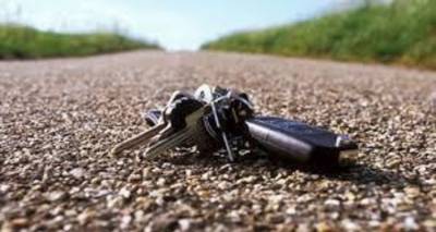 &Mu;ύ&rho;&iota;&nu;&alpha;: &Chi;ά&theta;&eta;&kappa;&epsilon; &kappa;&lambda;&epsilon;&iota;&delta;ί &alpha;&upsilon;&tau;&omicron;&kappa;&iota;&nu;ή&tau;&omicron;&upsilon; &mu;ά&rho;&kappa;&alpha;&sigmaf; Opel