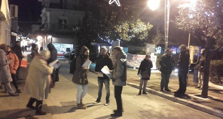 &Epsilon;&Lambda;&Mu;&Epsilon; &Lambda;ή&mu;&nu;&omicron;&upsilon;: &laquo;&Eta; &kappa;&omicron;&rho;&omicron;ϊ&delta;ί&alpha; &kappa;&alpha;&iota; &omicron; &epsilon;&mu;&pi;&alpha;&iota;&gamma;&mu;ό&sigmaf; &delta;&epsilon;&nu; &theta;&alpha; &pi;&epsilon;&rho;ά&sigma;&omicron;&upsilon;&nu;&raquo; (photos)