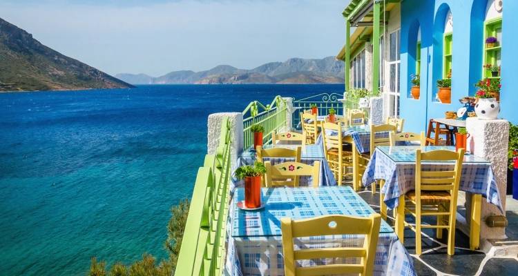 Taste Atlas: &Alpha;&upsilon;&tau;ά &epsilon;ί&nu;&alpha;&iota; &tau;&alpha; &tau;&rho;ί&alpha; &epsilon;&lambda;&lambda;&eta;&nu;&iota;&kappa;ά &phi;&alpha;&gamma;&eta;&tau;ά &pi;&omicron;&upsilon; &beta;&rho;ί&sigma;&kappa;&omicron;&nu;&tau;&alpha;&iota; &sigma;&tau;&alpha; &kappa;&alpha;&lambda;ύ&tau;&epsilon;&rho;&alpha; &tau;&omicron;&upsilon; &kappa;ό&sigma;&mu;&omicron;&upsilon; -&Pi;&omicron;&iota;&omicron; &phi;&iota;&gamma;&omicron;&upsilon;&rho;ά&rho;&epsilon;&iota; &sigma;&tau;&eta;&nu; &kappa;&omicron;&rho;&upsilon;&phi;ή