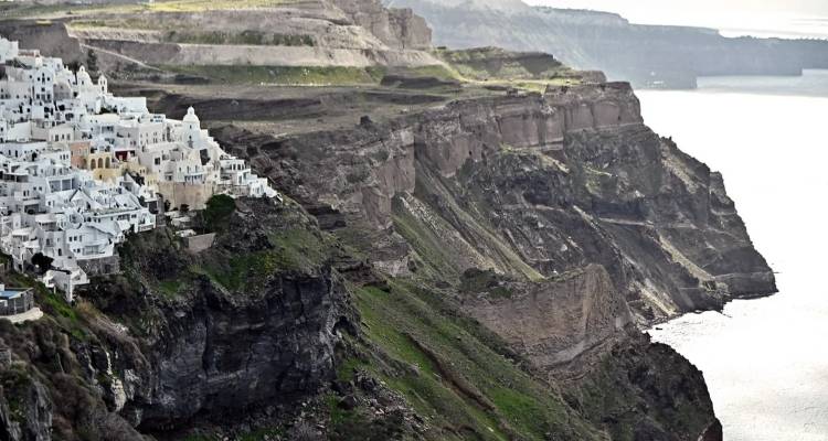Νέο 5άρι τη νύχτα -Σμηνοσειρά με σεισμούς κοντά στο 5 που θα συνεχιστούν «βλέπει» ο Γκανάς
