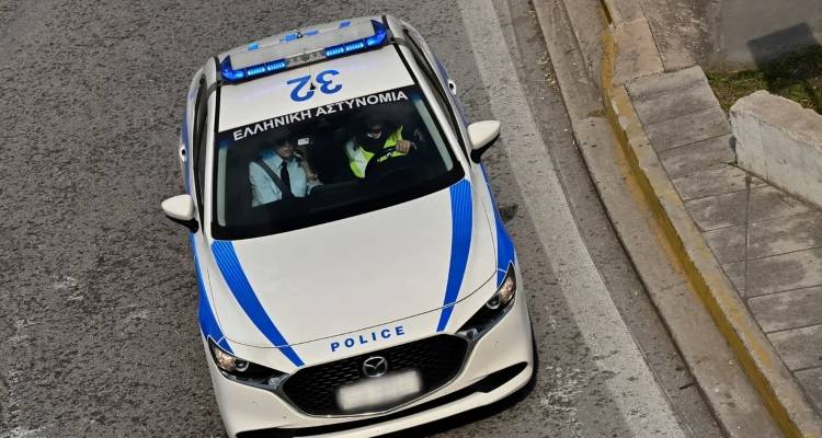 &Tau;&rho;&alpha;&gamma;&omega;&delta;ί&alpha; &sigma;&tau;&eta; &Phi;&upsilon;&lambda;ή: 13&chi;&rho;&omicron;&nu;&omicron;&sigmaf; &beta;&rho;έ&theta;&eta;&kappa;&epsilon; &alpha;&pi;&alpha;&gamma;&chi;&omicron;&nu;&iota;&sigma;&mu;έ&nu;&omicron;&sigmaf; &sigma;&tau;&omicron; &sigma;&pi;ί&tau;&iota; &tau;&omicron;&upsilon; -&Tau;&alpha; &sigma;&epsilon;&nu;ά&rho;&iota;&alpha; &pi;&omicron;&upsilon; &epsilon;&xi;&epsilon;&tau;ά&zeta;&omicron;&upsilon;&nu; &omicron;&iota; &Alpha;&rho;&chi;έ&sigmaf;
