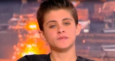 &Sigma;&epsilon; &tau;&eta;&lambda;&epsilon;&phi;&omega;&nu;&iota;&kappa;ή &alpha;&pi;ά&tau;&eta; &mu;&epsilon; &theta;ύ&mu;&alpha; 59&chi;&rho;&omicron;&nu;&eta; &gamma;&upsilon;&nu;&alpha;ί&kappa;&alpha; &alpha;&pi;ό &tau;&eta; &Lambda;ή&mu;&nu;&omicron; &epsilon;&mu;&pi;&lambda;έ&kappa;&epsilon;&tau;&alpha;&iota; &eta; &Epsilon;&iota;&rho;ή&nu;&eta; &Mu;&omicron;&upsilon;&rho;&tau;&zeta;&omicron;ύ&kappa;&omicron;&upsilon;