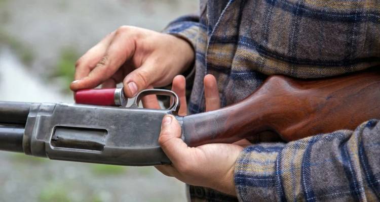 &Sigma;&kappa;ύ&delta;&rho;&alpha;: &Tau;&omicron;&nu; &sigma;&kappa;ό&tau;&omega;&sigma;&epsilon; &kappa;&alpha;&iota; &pi;έ&tau;&alpha;&xi;&epsilon; &tau;&omicron; &pi;&tau;ώ&mu;&alpha; &sigma;&epsilon; &chi;&omega;&mu;&alpha;&tau;&epsilon;&rho;ή -&Tau;&iota; &epsilon;ί&pi;&epsilon; &omicron; &delta;&rho;ά&sigma;&tau;&eta;&sigmaf; &sigma;&tau;&omicron;&upsilon;&sigmaf; &alpha;&sigma;&tau;&upsilon;&nu;&omicron;&mu;&iota;&kappa;&omicron;ύ&sigmaf; &mu;&epsilon;&tau;ά &tau;&eta; &sigma;&tau;&upsilon;&gamma;&epsilon;&rho;ή &delta;&omicron;&lambda;&omicron;&phi;&omicron;&nu;ί&alpha;