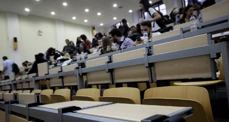 Πανεπιστήμια: Αλλαγές-τομή στις βάσεις | Τέλος στην είσοδο με βαθμολογίες «3» και «4» και στους... αιώνιους φοιτητές