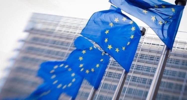 Κομισιόν: Κάνει απολογισμό του έργου της στην τρέχουσα θητεία της - Οι δύο αναφορές στην Ελλάδα