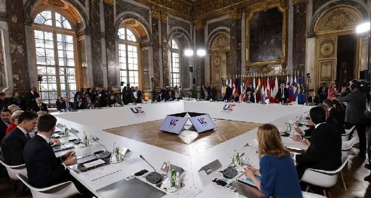 &Kappa;&rho;ί&sigma;&iota;&mu;&eta; &Sigma;ύ&nu;&omicron;&delta;&omicron;&sigmaf; &Kappa;&omicron;&rho;&upsilon;&phi;ή&sigmaf;, 5 &theta;έ&mu;&alpha;&tau;&alpha; &sigma;&tau;&eta;&nu; &alpha;&tau;&zeta;έ&nu;&tau;&alpha; -&Delta;&iota;&chi;&alpha;&sigma;&mu;ό&sigmaf; &sigma;&tau;&omicron;&upsilon;&sigmaf; 27 &gamma;&iota;&alpha; &epsilon;&nu;έ&rho;&gamma;&epsilon;&iota;&alpha; &kappa;&alpha;&iota; &epsilon;&mu;&pi;ά&rho;&gamma;&kappa;&omicron; &sigma;&tau;&omicron; &rho;&omega;&sigma;&iota;&kappa;ό &pi;&epsilon;&tau;&rho;έ&lambda;&alpha;&iota;&omicron;