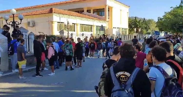 Έληξε η κατάληψη στο Γυμνάσιο Μύρινας | Κανονικά αύριο τα μαθήματα.