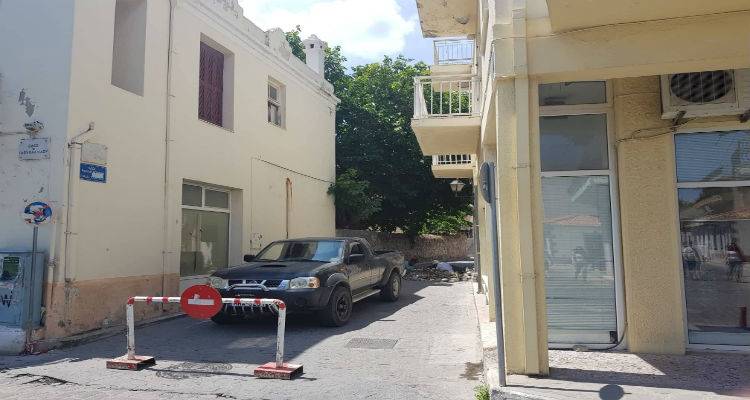 &Mu;ύ&rho;&iota;&nu;&alpha;: &Kappa;&lambda;&epsilon;ί&sigma;&iota;&mu;&omicron; &omicron;&delta;&omicron;ύ &lambda;ό&gamma;&omega; &sigma;&upsilon;&nu;&delta;έ&sigma;&epsilon;&omega;&nu; &sigma;&tau;&omicron; &delta;ί&kappa;&tau;&upsilon;&omicron; &alpha;&pi;&omicron;&chi;έ&tau;&epsilon;&upsilon;&sigma;&eta;&sigmaf;