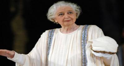 Αποχαιρετισμός στην Άννα Συνοδινού