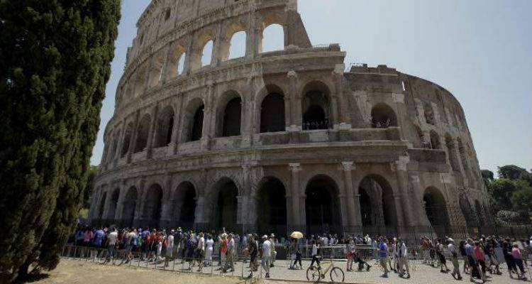 &Iota;&tau;&alpha;&lambda;ί&alpha;: &Tau;&omicron; &delta;&iota;&alpha;&zeta;ύ&gamma;&iota;&omicron; &theta;&alpha; &pi;&rho;έ&pi;&epsilon;&iota; &nu;&alpha; &beta;&gamma;&alpha;ί&nu;&epsilon;&iota; &sigma;&epsilon; &beta;ά&rho;&omicron;&sigmaf; &epsilon;&kappa;&epsilon;ί&nu;&omicron;&upsilon; &pi;&omicron;&upsilon; &alpha;&pi;ά&tau;&eta;&sigma;&epsilon; &pi;&rho;ώ&tau;&omicron;&sigmaf;