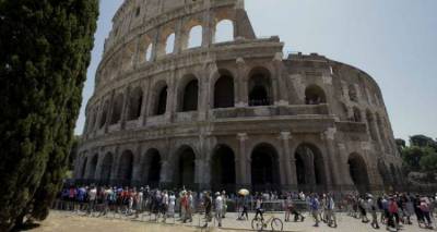 &Iota;&tau;&alpha;&lambda;ί&alpha;: &Tau;&omicron; &delta;&iota;&alpha;&zeta;ύ&gamma;&iota;&omicron; &theta;&alpha; &pi;&rho;έ&pi;&epsilon;&iota; &nu;&alpha; &beta;&gamma;&alpha;ί&nu;&epsilon;&iota; &sigma;&epsilon; &beta;ά&rho;&omicron;&sigmaf; &epsilon;&kappa;&epsilon;ί&nu;&omicron;&upsilon; &pi;&omicron;&upsilon; &alpha;&pi;ά&tau;&eta;&sigma;&epsilon; &pi;&rho;ώ&tau;&omicron;&sigmaf;