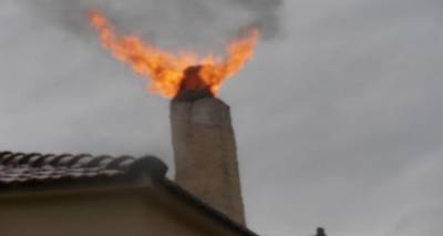 &Phi;&omega;&tau;&iota;ά &sigma;&epsilon; &kappa;&alpha;&mu;&iota;&nu;ά&delta;&alpha; &tau;&zeta;&alpha;&kappa;&iota;&omicron;ύ &sigma;&tau;&iota;&sigmaf; &Sigma;&alpha;&rho;&delta;έ&sigmaf;