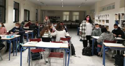 &Gamma;&Epsilon;&Lambda; &Mu;&omicron;ύ&delta;&rho;&omicron;&upsilon; &kappa;&alpha;&iota; &laquo;&Pi;&omicron;&lambda;&iota;ό&chi;&nu;&eta;&raquo; &sigma;&upsilon;&nu;&epsilon;&rho;&gamma;ά&sigma;&tau;&eta;&kappa;&alpha; &epsilon;&nu;ά&nu;&tau;&iota;&alpha; &sigma;&tau;&iota;&sigmaf; &epsilon;&xi;&alpha;&rho;&tau;ή&sigma;&epsilon;&iota;&sigmaf;