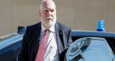 &Beta;ί&zeta;&epsilon;&rho; (EuroWorking Group): &Omicron;&lambda;&alpha; &delta;&iota;&alpha;&kappa;&upsilon;&beta;&epsilon;ύ&omicron;&nu;&tau;&alpha;&iota; &alpha;&nu; &kappa;&alpha;&theta;&upsilon;&sigma;&tau;&epsilon;&rho;ή&sigma;&epsilon;&iota; &kappa;&iota; ά&lambda;&lambda;&omicron; &eta; &alpha;&xi;&iota;&omicron;&lambda;ό&gamma;&eta;&sigma;&eta;