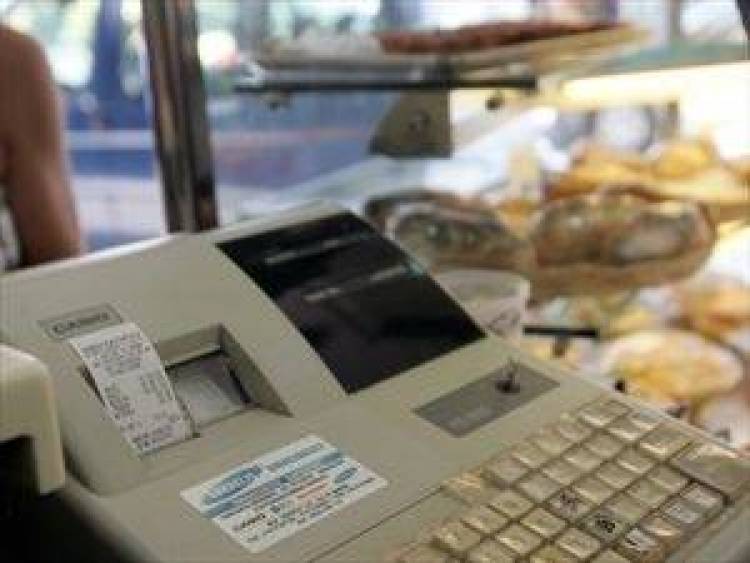 &Pi;&iota;&omicron; &kappa;&omicron;&nu;&tau;ά &eta; &mu;&epsilon;ί&omega;&sigma;&eta; &tau;&omicron;&upsilon; &Phi;&Pi;&Alpha; &sigma;&tau;&eta;&nu; &epsilon;&sigma;&tau;ί&alpha;&sigma;&eta;