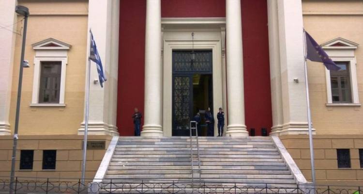 &Pi;ά&tau;&rho;&alpha;: &Sigma;&tau;&omicron;&nu; &alpha;&nu;&alpha;&kappa;&rho;&iota;&tau;ή &omicron; 46&chi;&rho;&omicron;&nu;&omicron;&sigmaf; &omicron;&delta;&eta;&gamma;ό&sigmaf; &tau;&eta;&sigmaf; &mu;&omicron;&tau;&omicron;&sigma;&iota;&kappa;&lambda;έ&tau;&alpha;&sigmaf; &pi;&omicron;&upsilon; &sigma;&kappa;ό&tau;&omega;&sigma;&epsilon; 86&chi;&rho;&omicron;&nu;&eta; &ndash; &Sigma;&upsilon;&gamma;&kappa;ί&nu;&eta;&sigma;&eta; &gamma;&iota;&alpha; &tau;&eta; &gamma;&iota;&alpha;&gamma;&iota;ά &Tau;&iota;&tau;ί&kappa;&alpha;, έ&kappa;&alpha;&nu;&epsilon; &alpha;&sigma;&pi;ί&delta;&alpha; &tau;&omicron; &sigma;ώ&mu;&alpha; &tau;&eta;&sigmaf; &gamma;&iota;&alpha; &nu;&alpha; &sigma;ώ&sigma;&epsilon;&iota; 8&chi;&rho;&omicron;&nu;&eta;