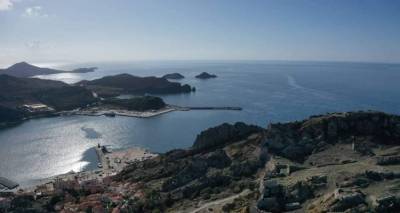 &Eta; &Lambda;ή&mu;&nu;&omicron;&sigmaf; &theta;&alpha; &sigma;&alpha;&sigmaf; &gamma;&omicron;&eta;&tau;&epsilon;ύ&sigma;&epsilon;&iota; &alpha;&pi;ό &tau;&eta;&nu; &pi;&rho;ώ&tau;&eta; &sigma;&tau;&iota;&gamma;&mu;ή