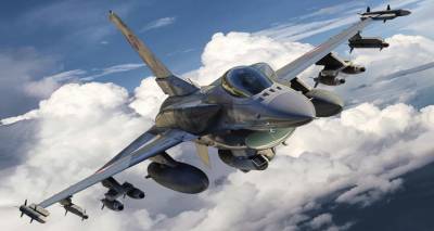 Πολεμικά αεροσκάφη F-16 πάνω από τη Λήμνο στο πλαίσιο άσκησης