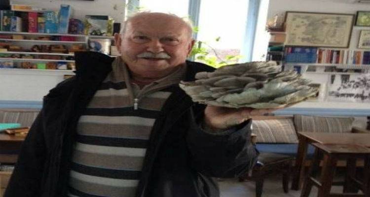 &Mu;&epsilon;&tau;ά &tau;&eta; &gamma;&iota;&gamma;&alpha;&nu;&tau;&iota;&alpha;ί&alpha; &mu;&epsilon;&lambda;&iota;&tau;&zeta;ά&nu;&alpha; &kappa;&alpha;&iota; &tau;&eta;&nu; &tau;&epsilon;&rho;ά&sigma;&tau;&iota;&alpha; &pi;&iota;&pi;&epsilon;&rho;&iota;ά &eta; &Lambda;έ&sigma;&beta;&omicron;&sigmaf; "&xi;&alpha;&nu;&alpha;&chi;&tau;&upsilon;&pi;ά" (photos)