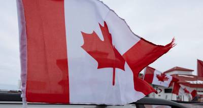 &Kappa;&alpha;&nu;&alpha;&delta;ά&sigmaf;: &Theta;&alpha; &pi;&omicron;&upsilon;&lambda;ή&sigma;&epsilon;&iota; 5&epsilon;&tau;ή &omicron;&mu;ό&lambda;&omicron;&gamma;&alpha; &gamma;&iota;&alpha; &nu;&alpha; &beta;&omicron;&eta;&theta;ή&sigma;&epsilon;&iota; &tau;&eta;&nu; &Omicron;&upsilon;&kappa;&rho;&alpha;&nu;ί&alpha;