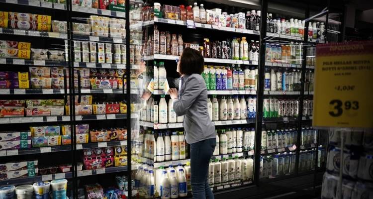 Σούπερ μάρκετ: Πόσο πέφτουν οι τιμές στους 2.000 κωδικούς τρόφιμων και άλλων προϊόντων -Οι μειώσεις ανά κατηγορία [λίστα]