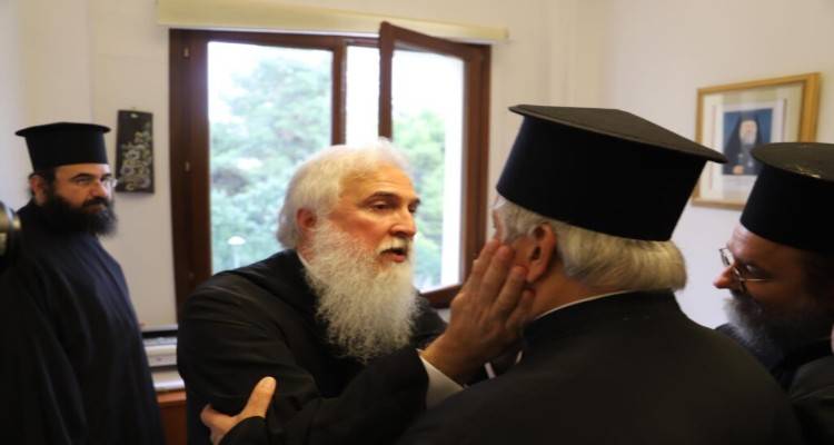 Οι Ιεράρχες συγχαίρουν τον νέο Μητροπολίτη Λήμνου | Πανηγυρικές καμπανοκρουσίες στη Μύρινα