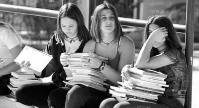 &Epsilon;&pi;&iota;&sigma;&tau;&rho;&omicron;&phi;ή ή &pi;&lambda;&eta;&rho;&omega;&mu;ή &tau;&omega;&nu; &sigma;&chi;&omicron;&lambda;&iota;&kappa;ώ&nu; &beta;&iota;&beta;&lambda;ί&omega;&nu; &alpha;&pi;ό &tau;&eta; &nu;έ&alpha; &chi;&rho;&omicron;&nu;&iota;ά